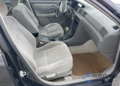 1998 Toyota Camry Le z USA, uszkodzony, nr VIN 4T1BG22K0WU338168